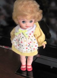 11'' CUTIE LIGHT BLONDE H.P. VINTAGE JTD DOLL,YELLOW DRESS #1295